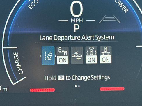 Used 2025 Toyota Camry LE image 30