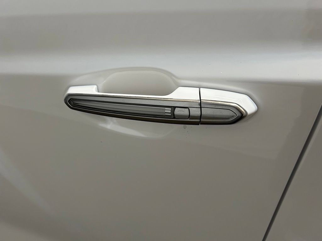 Used 2024 Cadillac XT5 Premium Luxury FWD image 10
