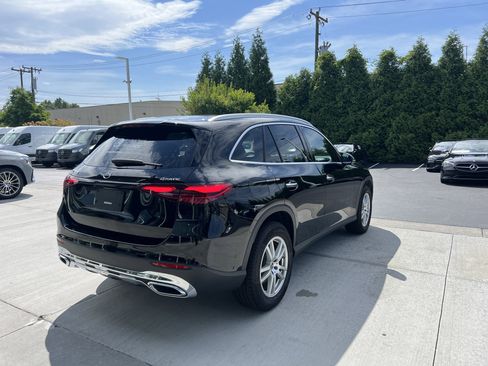 Used 2025 Mercedes-Benz GLC 300 4MATIC image 10
