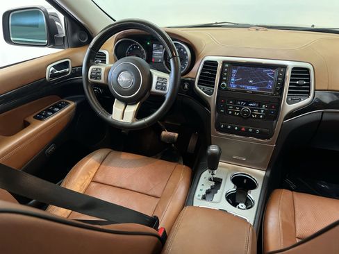 Used 2013 Jeep Grand Cherokee Overland Summit image 31