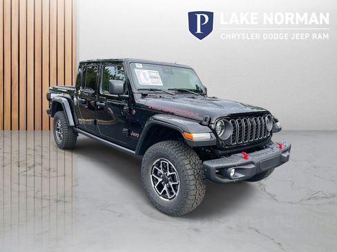 New 2025 Jeep Gladiator Rubicon image 2