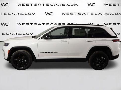 New 2026 Jeep Grand Cherokee Limited w/ Limited Altitude Package image 5