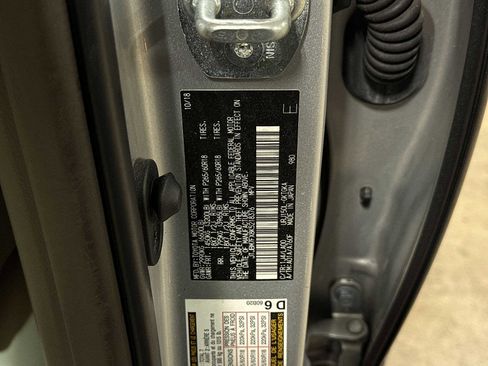 Used 2019 Lexus GX 460 Premium w/ Premium Package AWD/4WD image 14