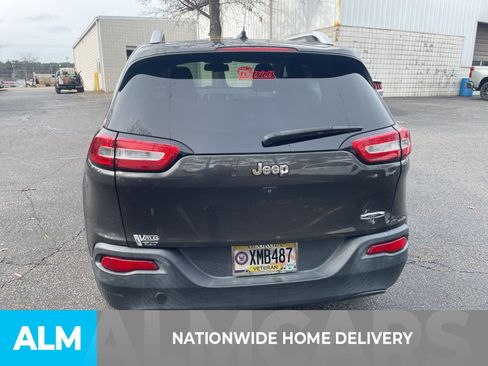 Used 2015 Jeep Cherokee Latitude w/ Comfort/Convenience Group image 5