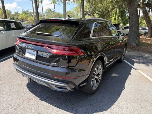 Used 2023 Audi Q8 Premium Plus AWD/4WD image 9