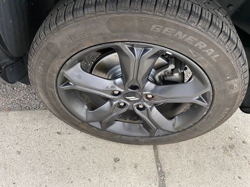 Used 2018 Dodge Journey Crossroad w/ Nav & Sun Group AWD/4WD image 28