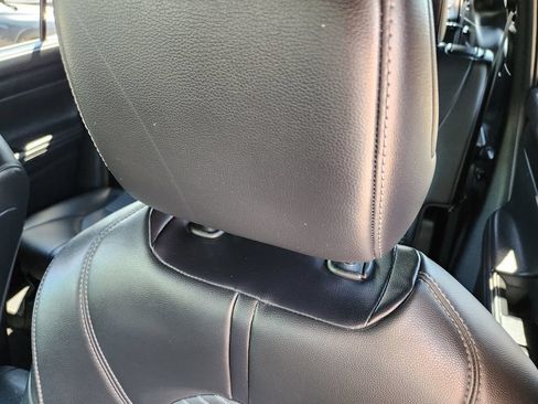 Used 2021 Toyota Highlander XSE AWD/4WD image 6