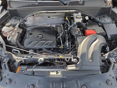 Used 2021 Chevrolet TrailBlazer ACTIV w/ Technology Package image 35