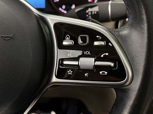 Used 2021 Mercedes-Benz GLC 300 image 21