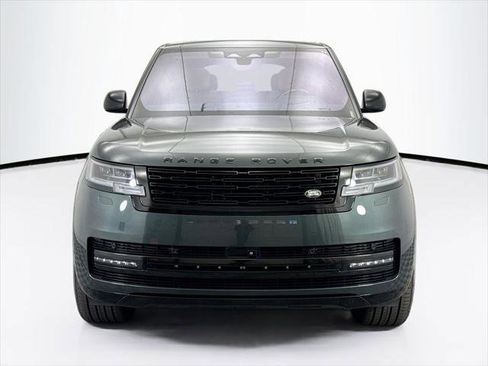 Used 2023 Land Rover Range Rover SE AWD/4WD image 2