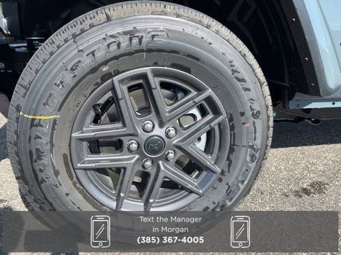 New 2025 Jeep Gladiator Sport image 9