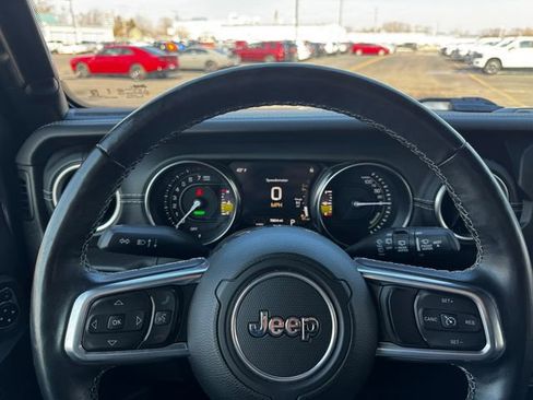 Used 2021 Jeep Wrangler Unlimited Sahara w/ Cold Weather Group image 23