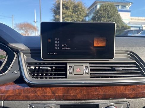 Used 2018 Audi Q5 2.0T Premium AWD/4WD image 24
