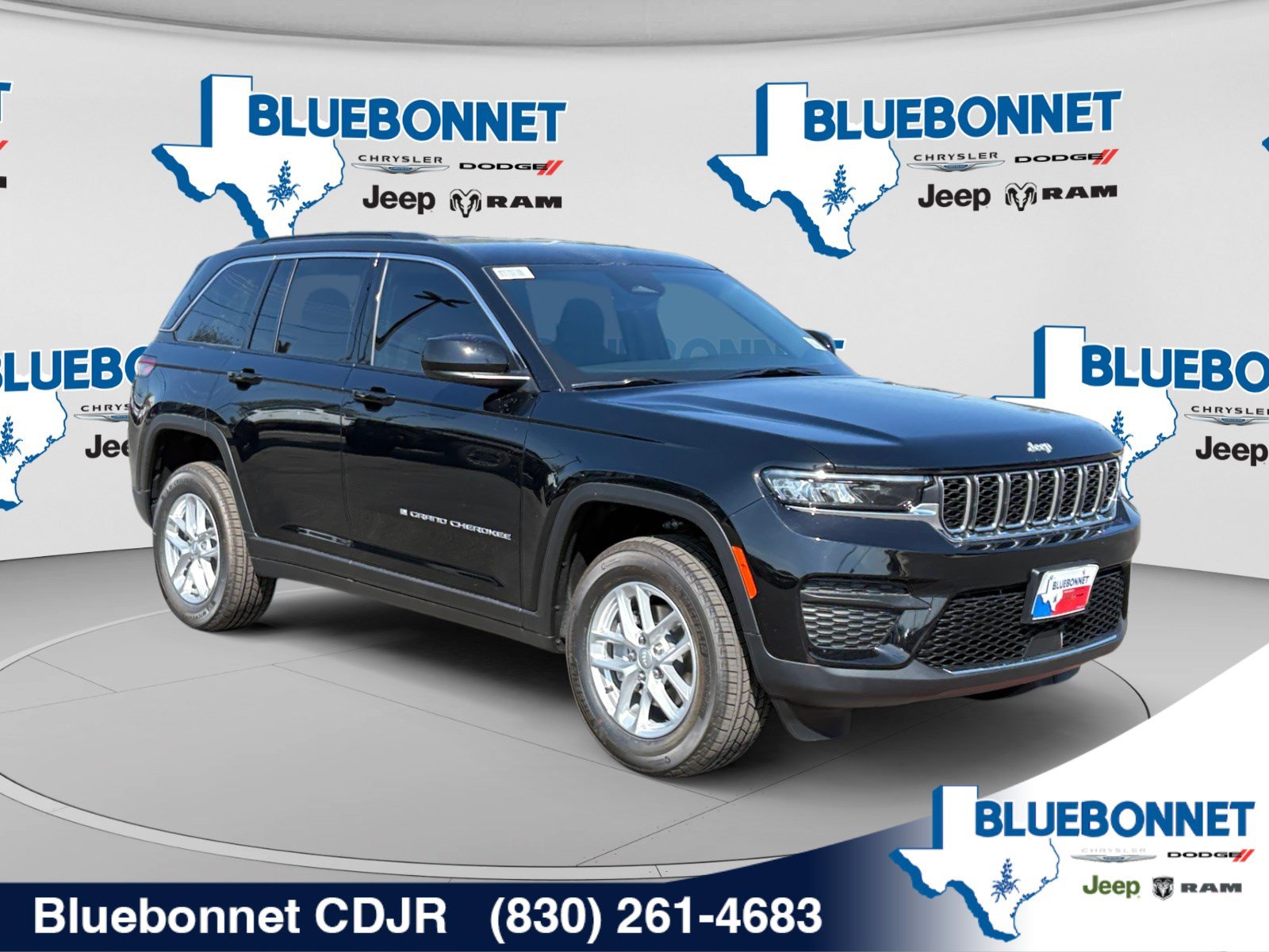 New 2026 Jeep Grand Cherokee Laredo RWD image 3