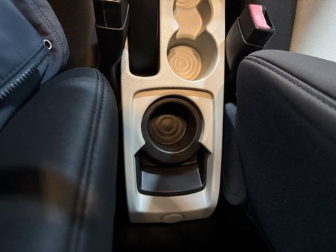 Used 2013 Ford Fiesta S image 20