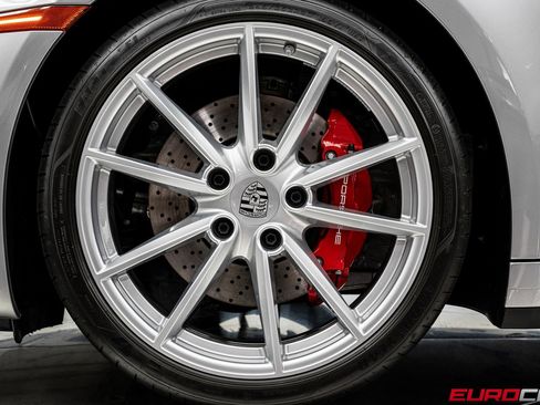 Used 2024 Porsche 911 Carrera 4S image 19
