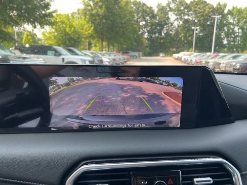 New 2025 Nissan Armada SV image 12