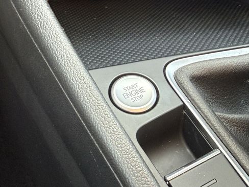 Used 2024 Volkswagen Jetta SE image 25