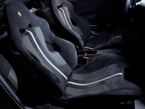 Used 2020 Ferrari 488 Pista Coupe image 27