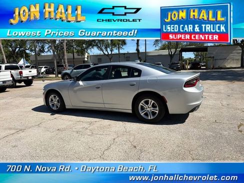 Used 2023 Dodge Charger SXT image 6