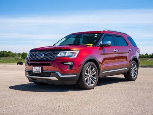 Used 2018 Ford Explorer Platinum AWD/4WD image 3