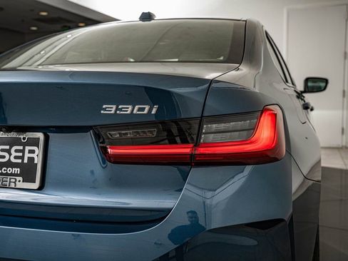 New 2026 BMW 330i xDrive Sedan w/ Premium Package AWD/4WD image 9