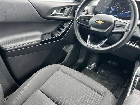 Used 2025 Chevrolet Equinox LT FWD image 39