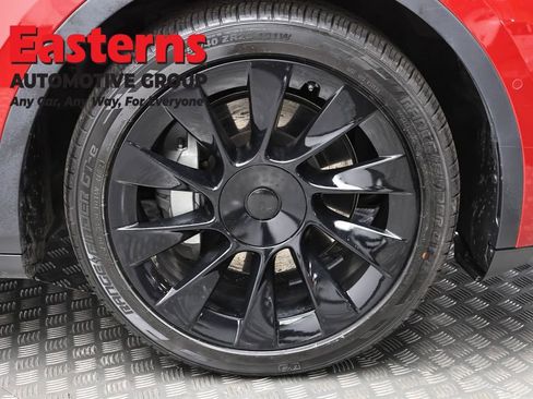 Used 2021 Tesla Model Y Long Range image 26