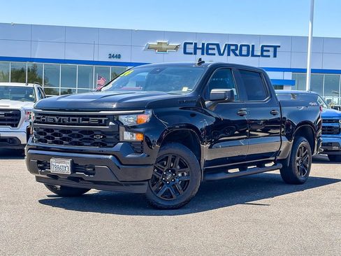 Used 2024 Chevrolet Silverado 1500 Custom w/ Turbomax Blackout Package AWD/4WD image 1