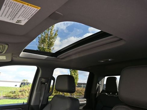 Used 2024 Chevrolet Silverado 2500 LTZ w/ LTZ Convenience Package image 22