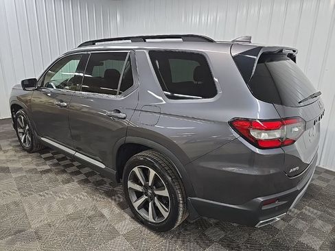 Used 2023 Honda Pilot Elite image 9