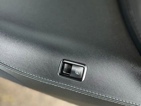 Used 2015 Tesla Model S 70D image 16