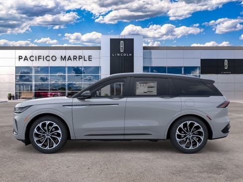 New 2026 Lincoln Nautilus Reserve AWD/4WD image 3