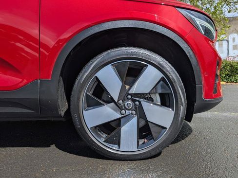 Used 2023 Volvo C40 P8 Recharge Ultimate w/ Protection Package Premier image 28