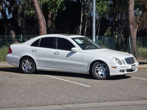 Used 2005 Mercedes-Benz E 320 Sedan image 3