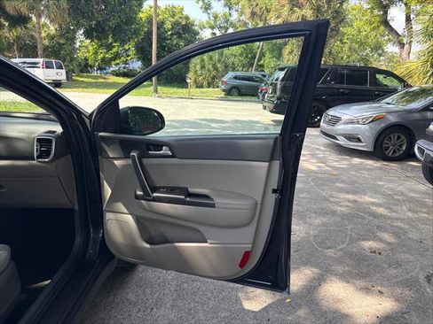 Used 2018 Kia Sportage LX w/ LX Popular Package FWD image 23