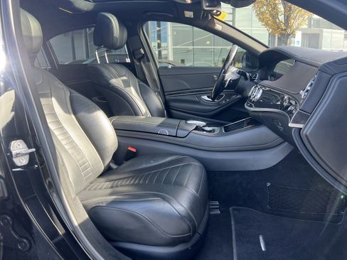 Certified 2019 Mercedes-Benz S 560 4MATIC Sedan image 35