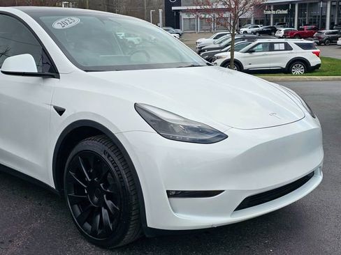 Used 2023 Tesla Model Y Long Range image 2