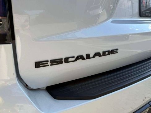 Used 2023 Cadillac Escalade Sport Platinum RWD image 19