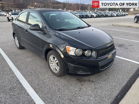 Used 2015 Chevrolet Sonic LT image 1