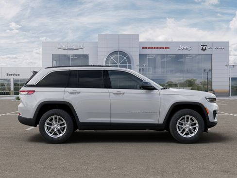 New 2026 Jeep Grand Cherokee Laredo image 47