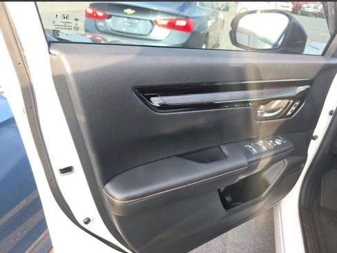 Used 2025 Honda CR-V Sport Touring image 7