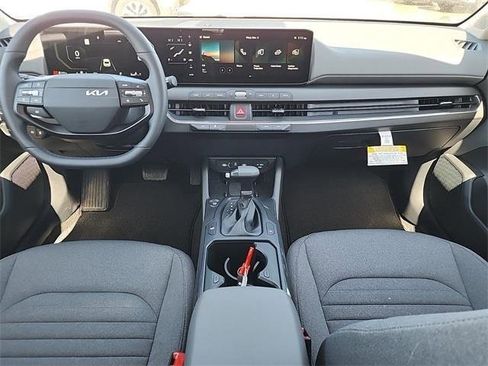 New 2025 Kia K4 EX image 17
