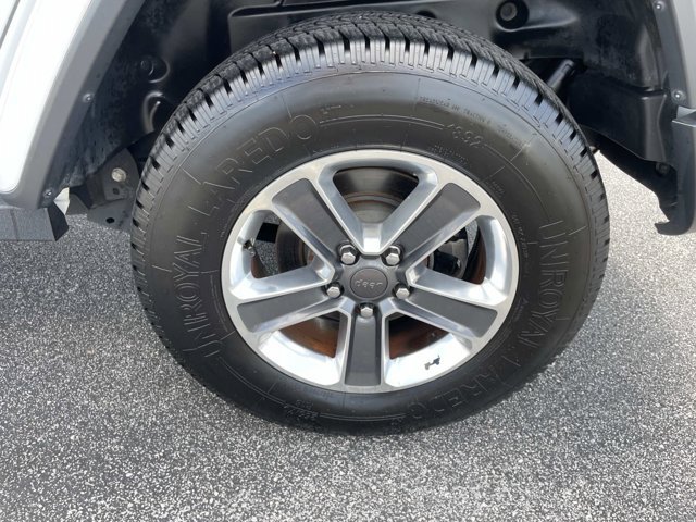 Used 2020 Jeep Wrangler Unlimited Sahara AWD/4WD image 11
