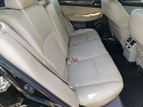 Used 2016 Subaru Outback 2.5i Limited AWD/4WD image 16