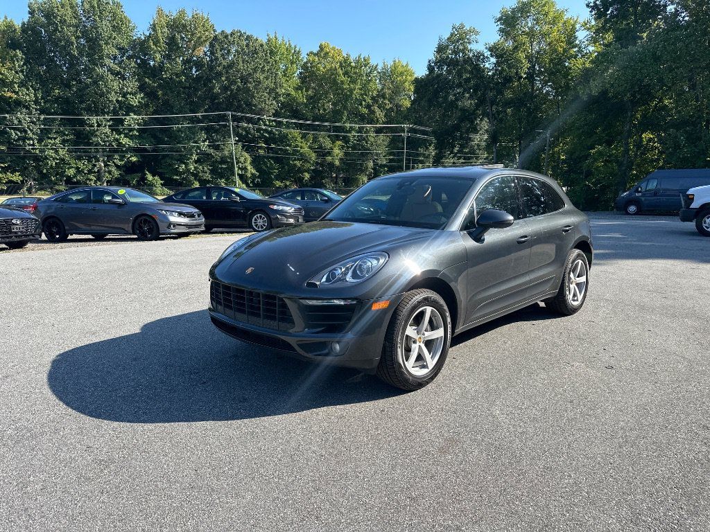 Used 2018 Porsche Macan AWD/4WD image 3