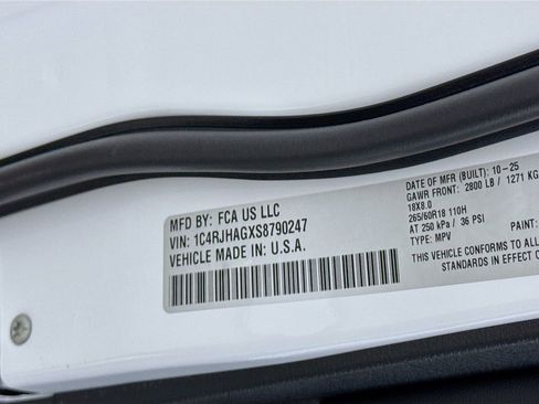 New 2025 Jeep Grand Cherokee Laredo X image 22