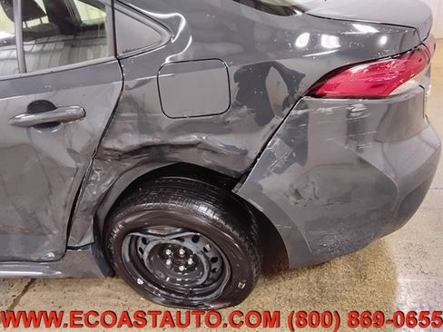 Used 2025 Toyota Corolla LE image 17