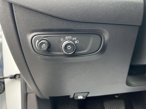 Used 2024 Chevrolet Equinox LT image 20