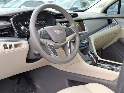Used 2024 Cadillac XT5 Premium Luxury FWD image 17